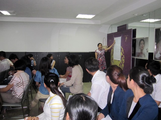 LG VINA cùng chung vai sát cánh (04-10-2012)